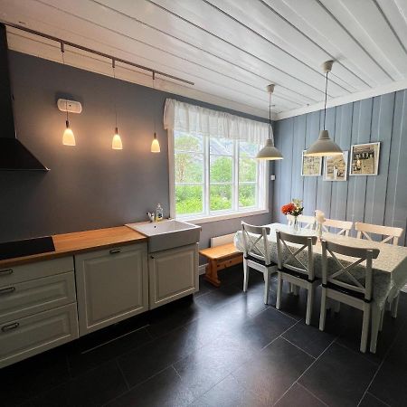 Trollveggen Stasjon Hotel Åndalsnes Екстериор снимка