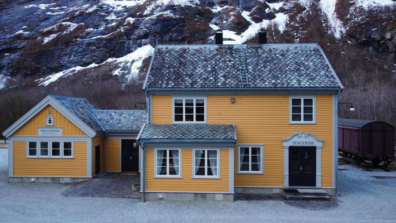 Trollveggen Stasjon Hotel Åndalsnes Екстериор снимка