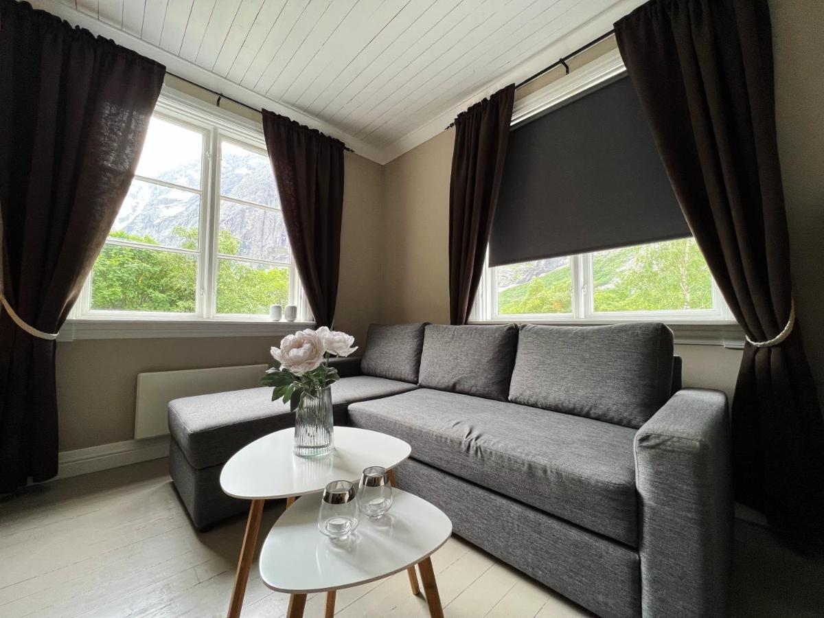 Trollveggen Stasjon Hotel Åndalsnes Екстериор снимка