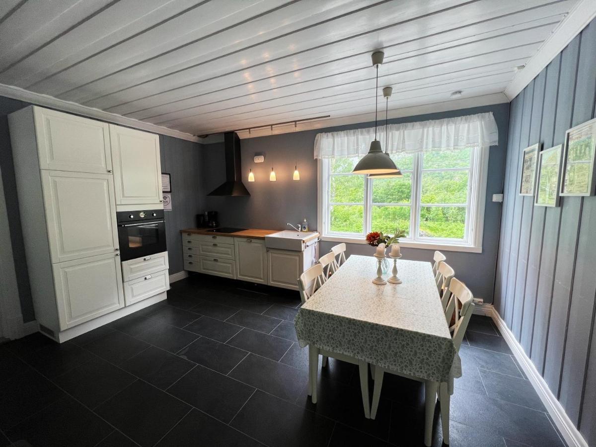 Trollveggen Stasjon Hotel Åndalsnes Екстериор снимка