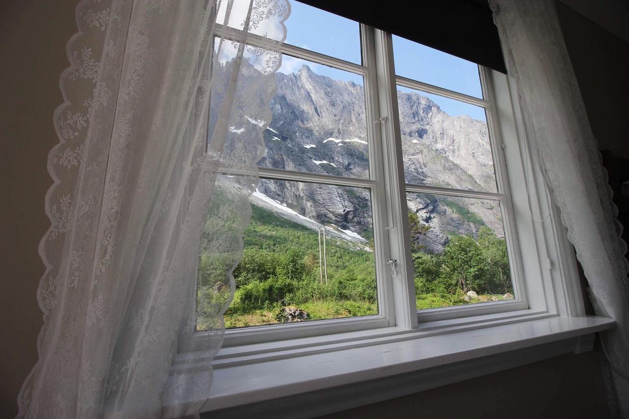 Trollveggen Stasjon Hotel Åndalsnes Екстериор снимка